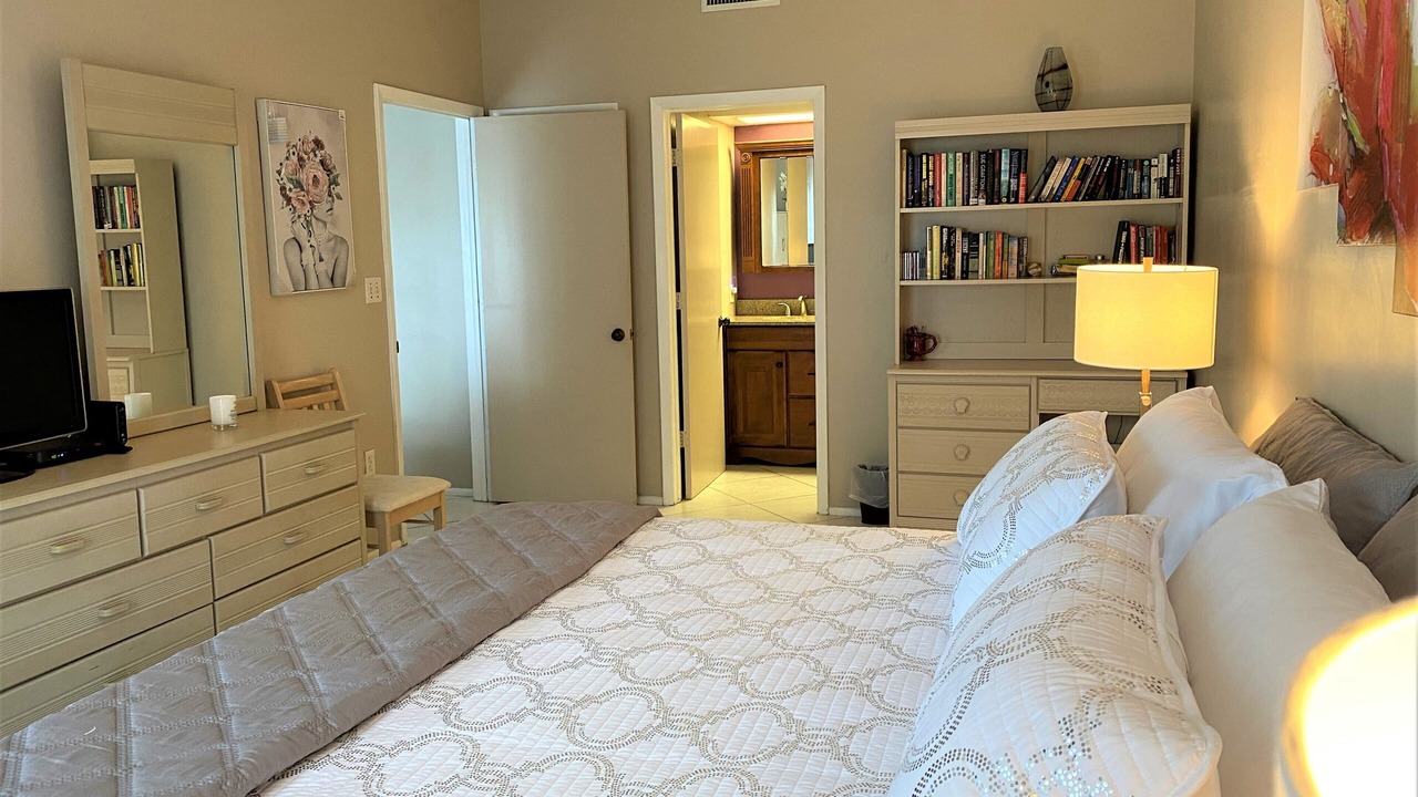 Photo of Bedroom in Central Naples