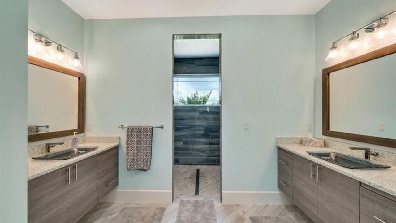 Photo of Bathroom in South Gulf Cove