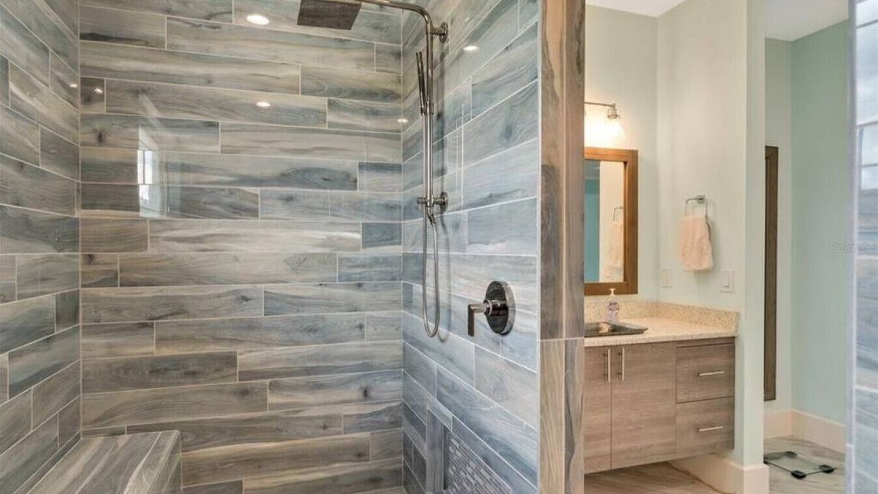 Photo of Bathroom in South Gulf Cove