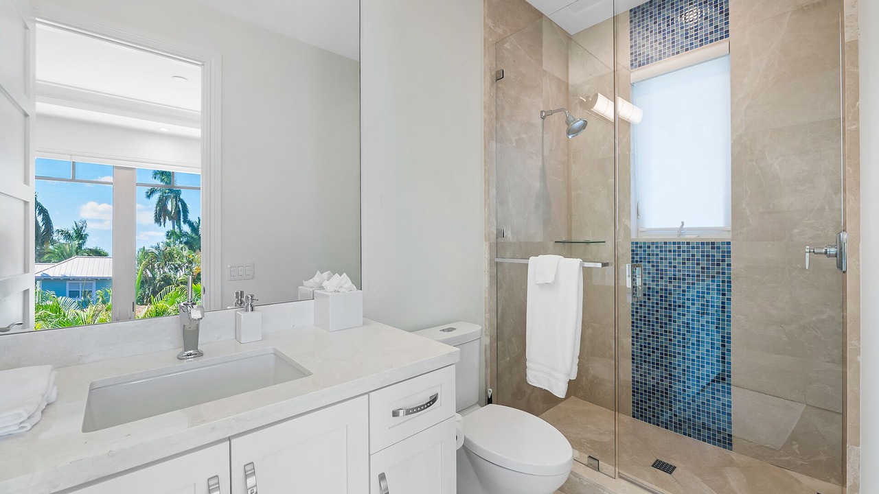 Photo of Bathroom in Coral Ridge