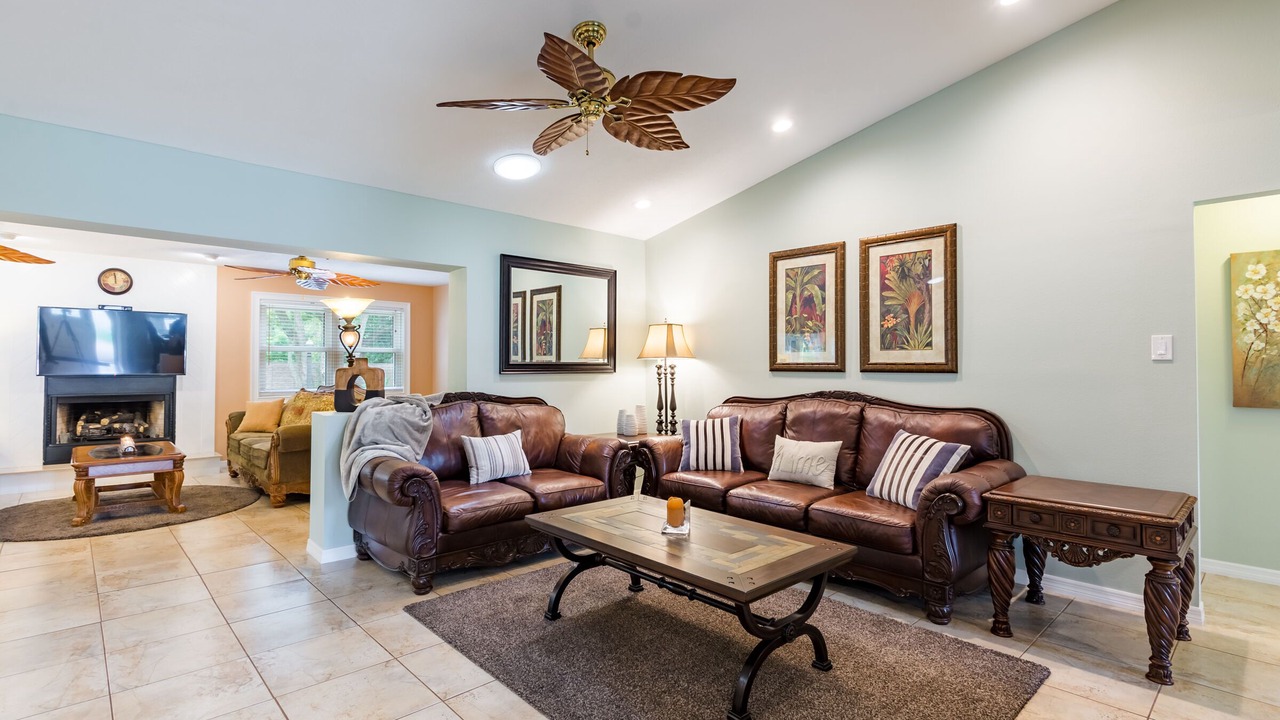Photo of Bedroom in Rustic Oaks