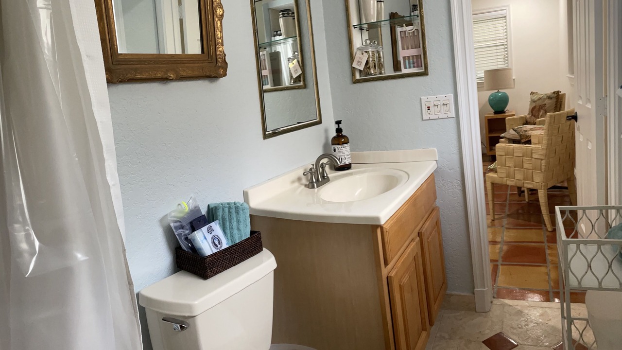 Photo of Bathroom in Parrot Cove