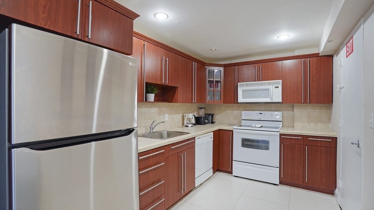 Photo of Kitchen in Hollywood South Central Beach