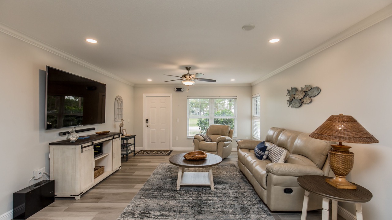 Photo of Livingroom in Sebastian Highlands