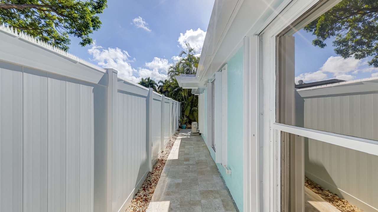 Photo of Outdoor in Oakland Park