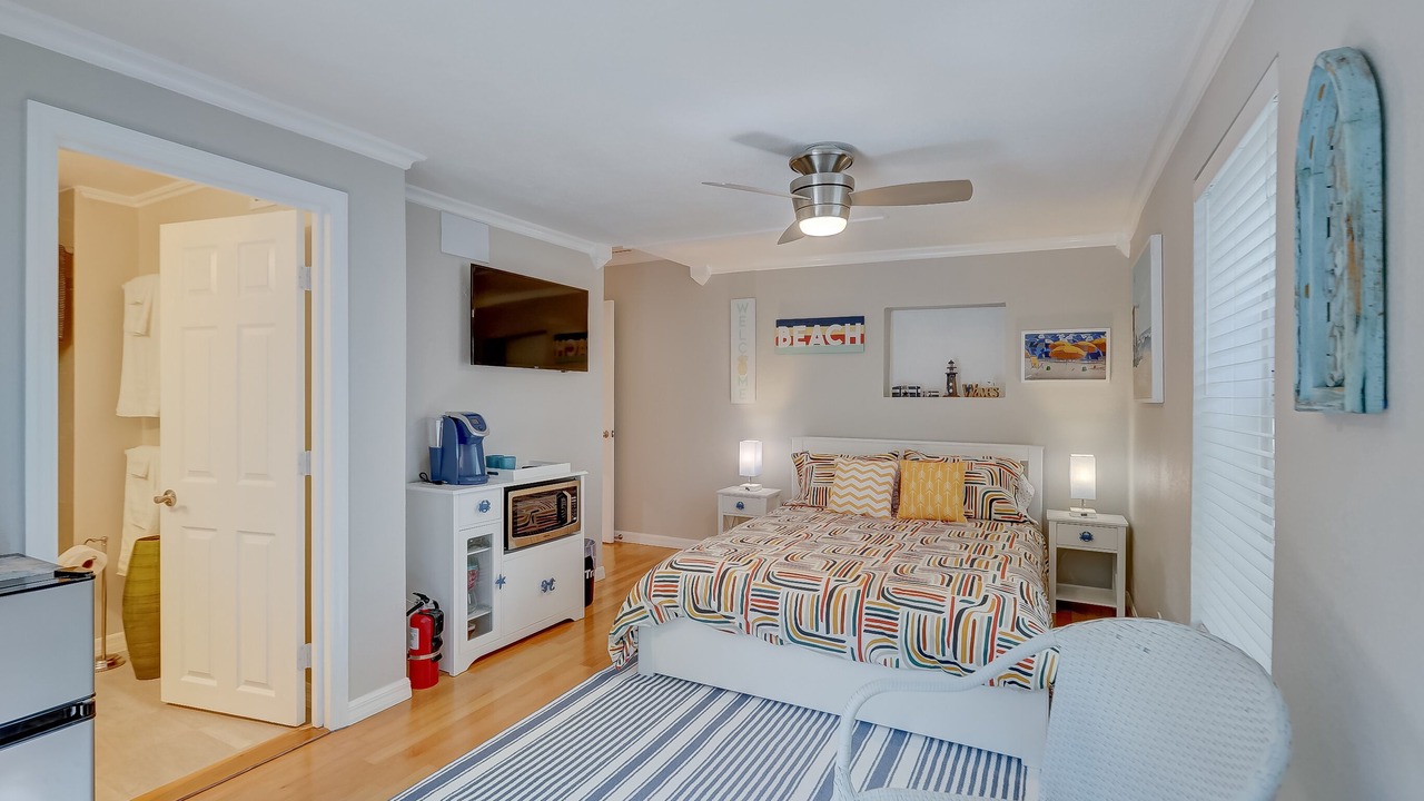 Photo of Bedroom in Oakland Park