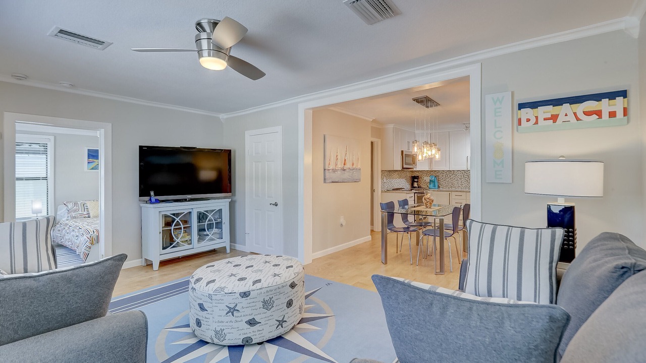 Photo of Livingroom in Oakland Park
