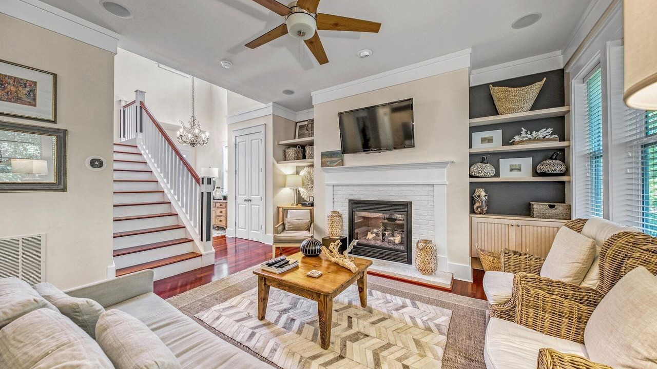 Photo of Livingroom in Laurel Grove