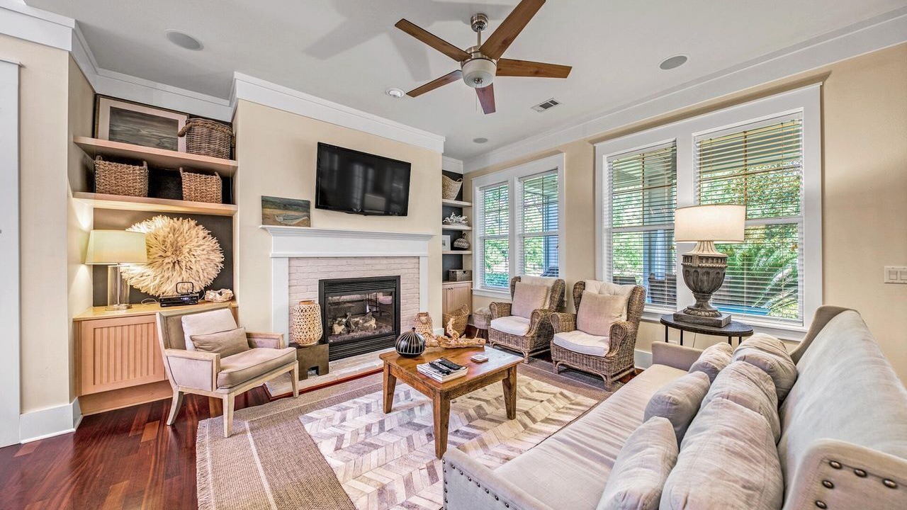 Photo of Livingroom in Laurel Grove