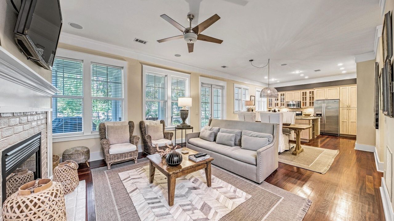 Photo of Livingroom in Laurel Grove