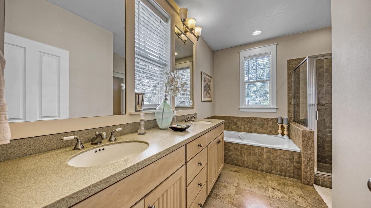Photo of Bathroom in Laurel Grove