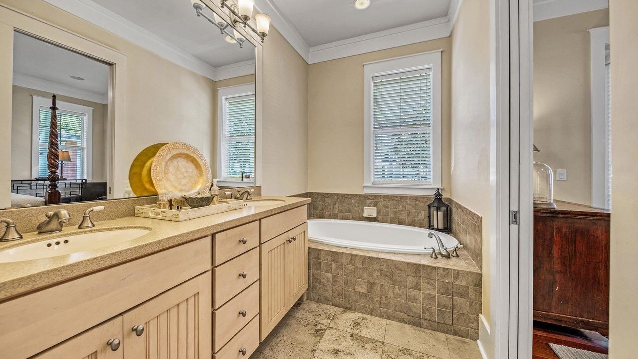 Photo of Bathroom in Laurel Grove