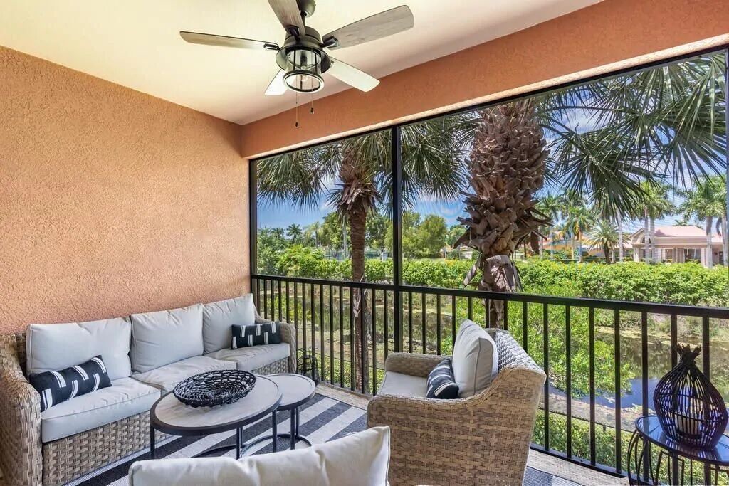 Photo of Livingroom in Naples