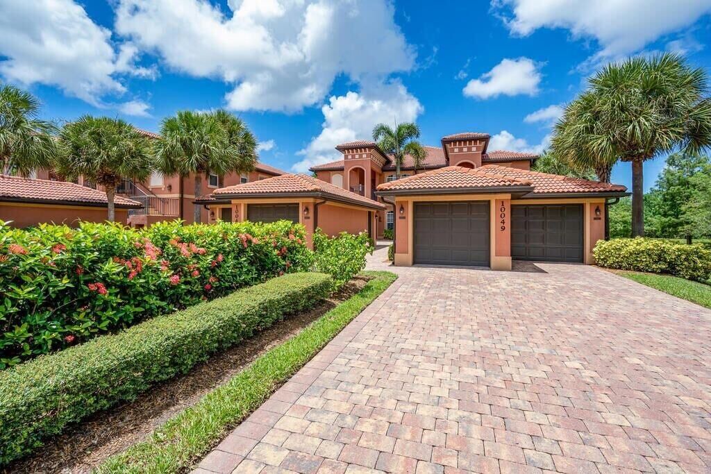 Photo of Outdoor in Naples