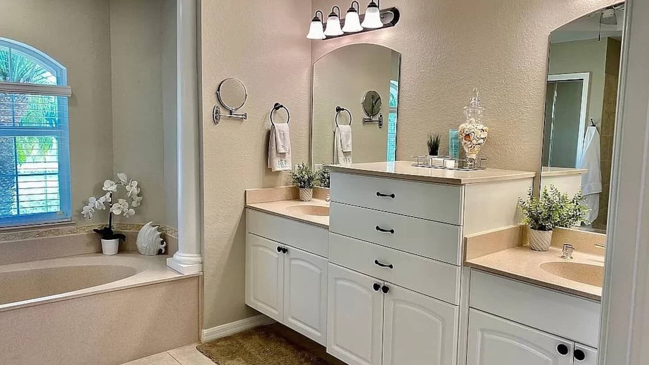 Photo of Bathroom in Pine Valley