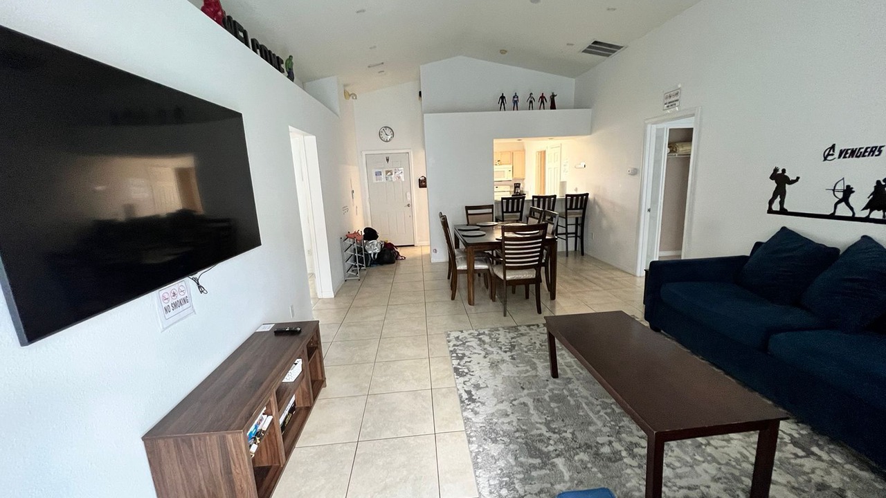 Photo of Livingroom in Lindfields