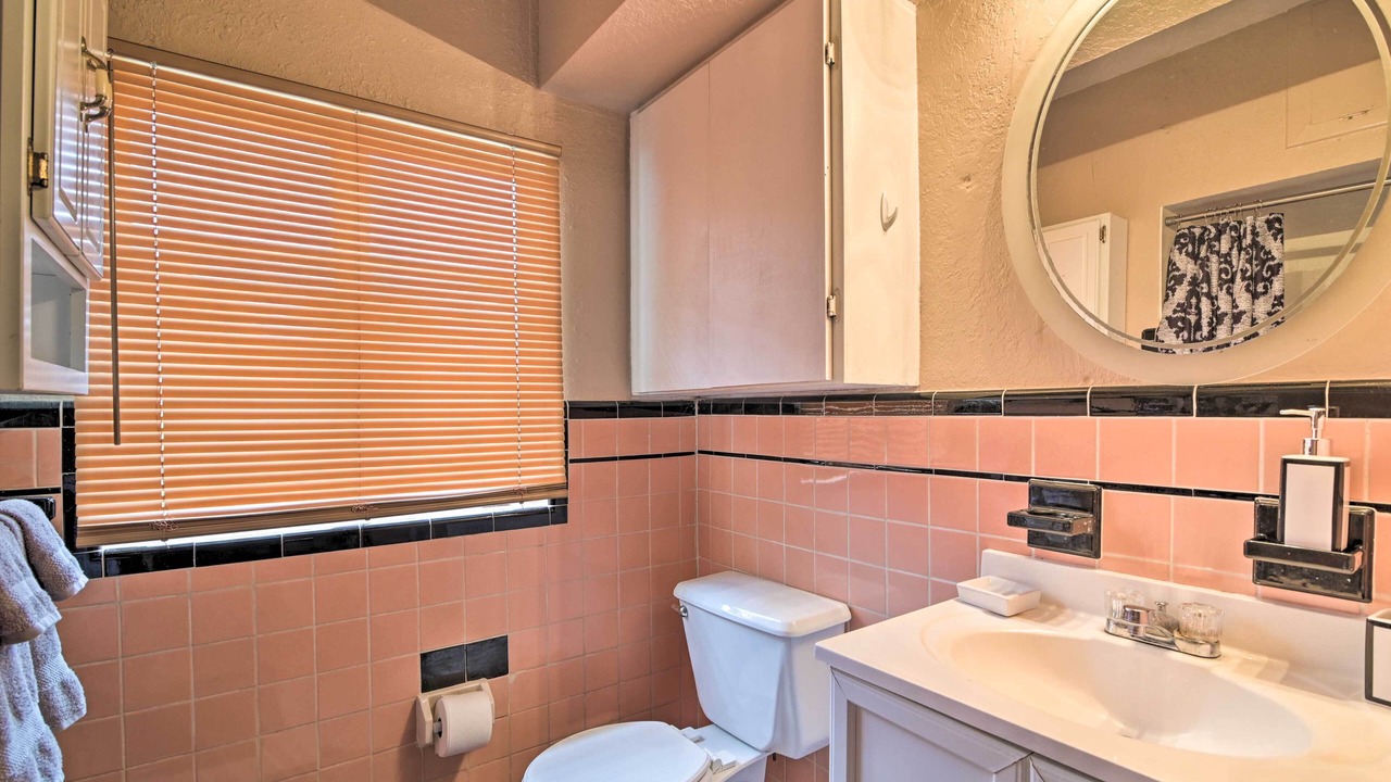 Photo of Bathroom in Auburndale