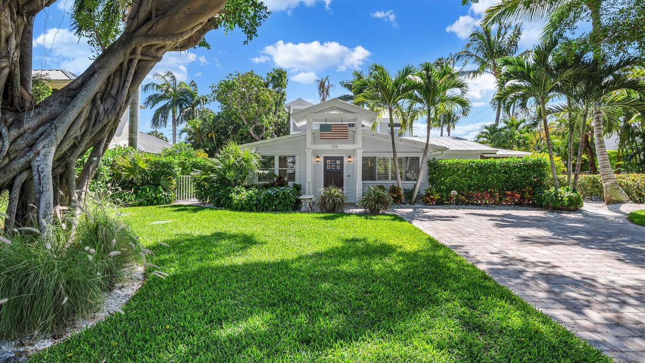 Photo of Outdoor in Old Naples