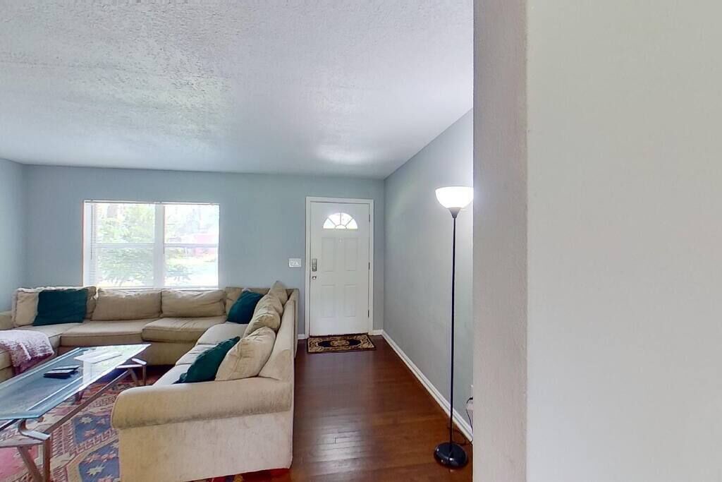 Photo of Livingroom in Hyde Park