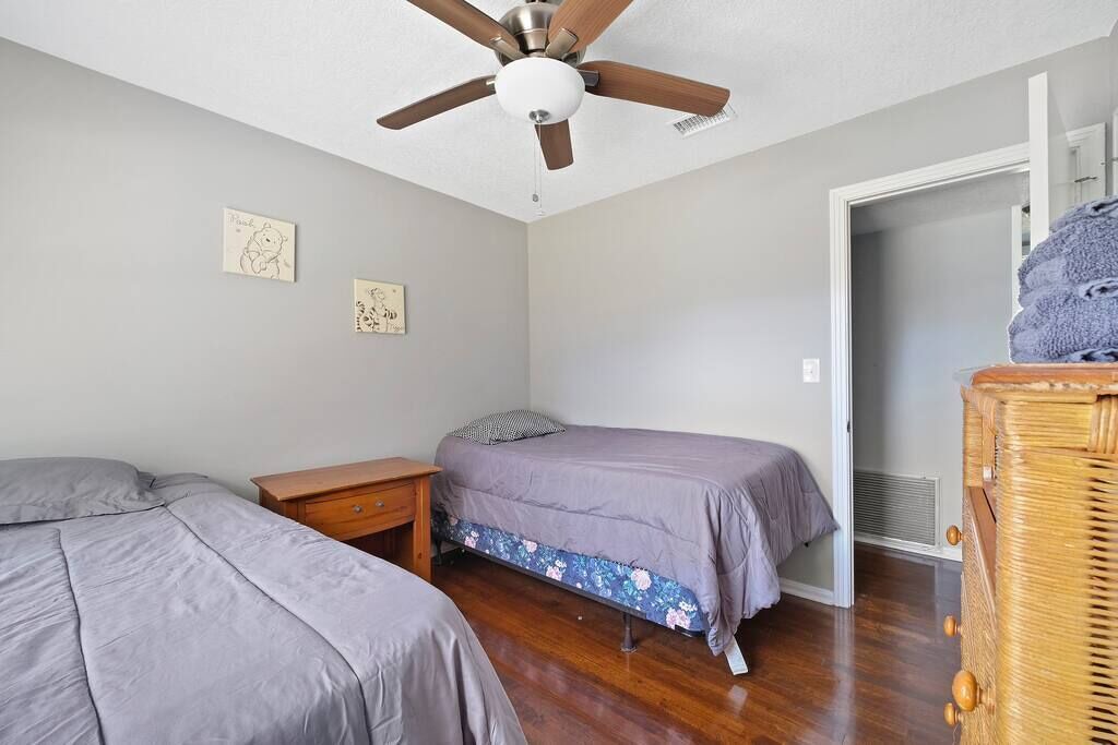 Photo of Bedroom in Hyde Park