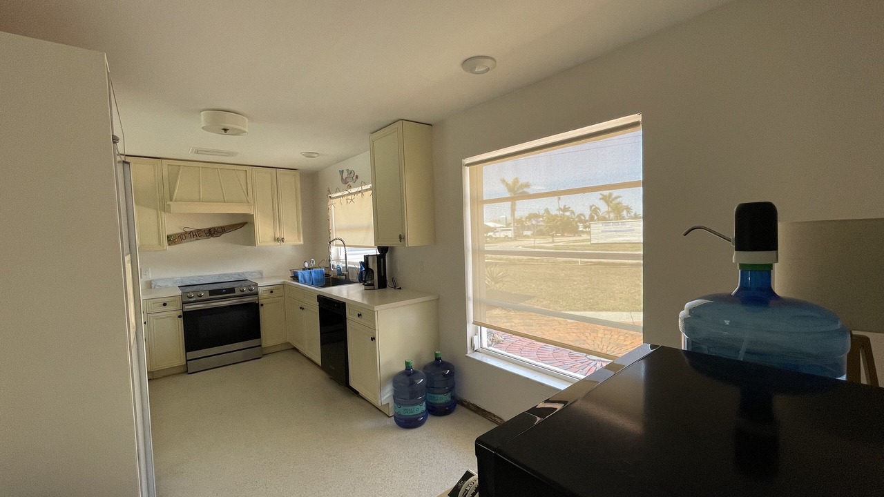 Photo of Kitchen in Lochmoor Waterway Estates