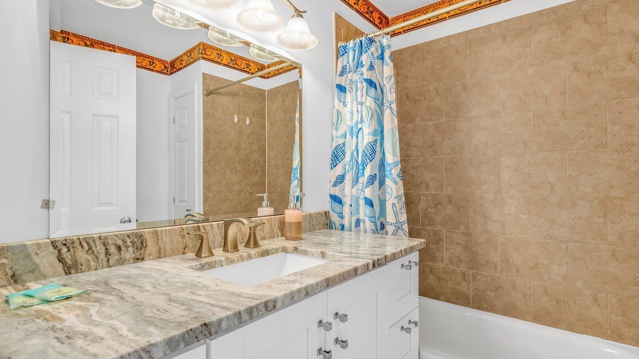 Photo of Bathroom in Marathon