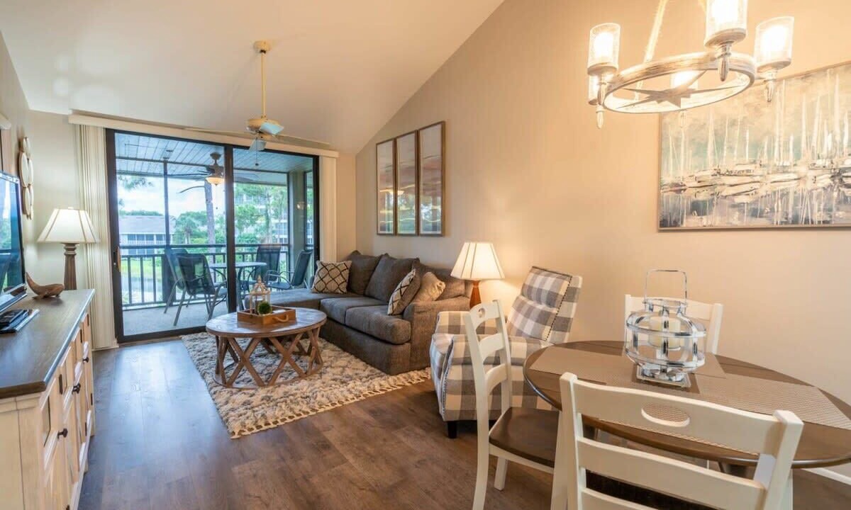 Photo of Livingroom in Bonita Bay