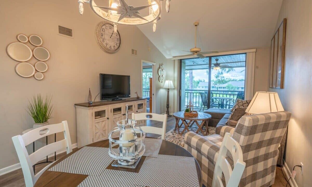 Photo of Livingroom in Bonita Bay