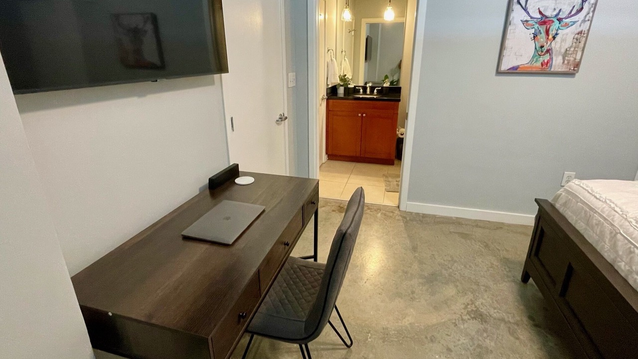 Photo of Bedroom in South Eola