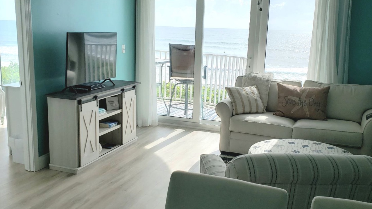 Photo of Livingroom in Indian Harbour Beach