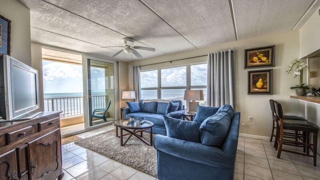 Photo of Livingroom in Ponce Inlet