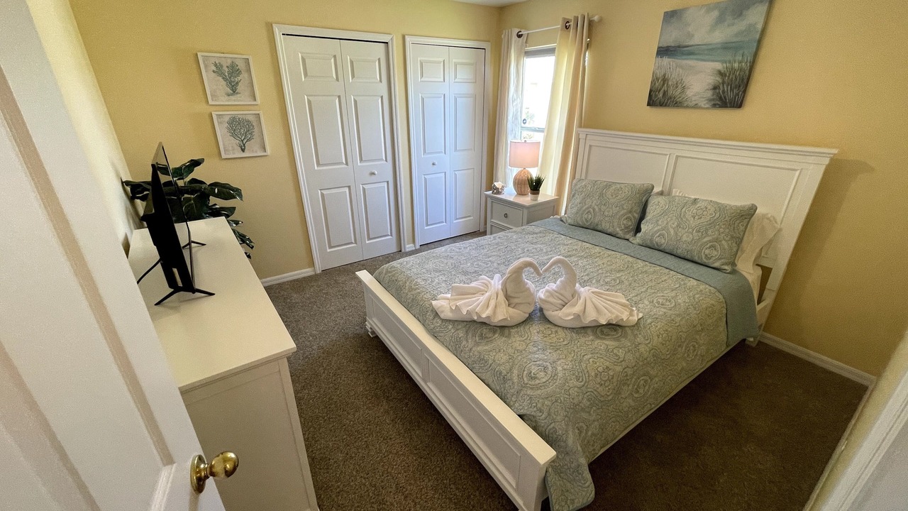 Photo of Bedroom in Orange Tree
