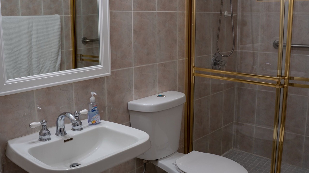 Photo of Bathroom in Tamiami