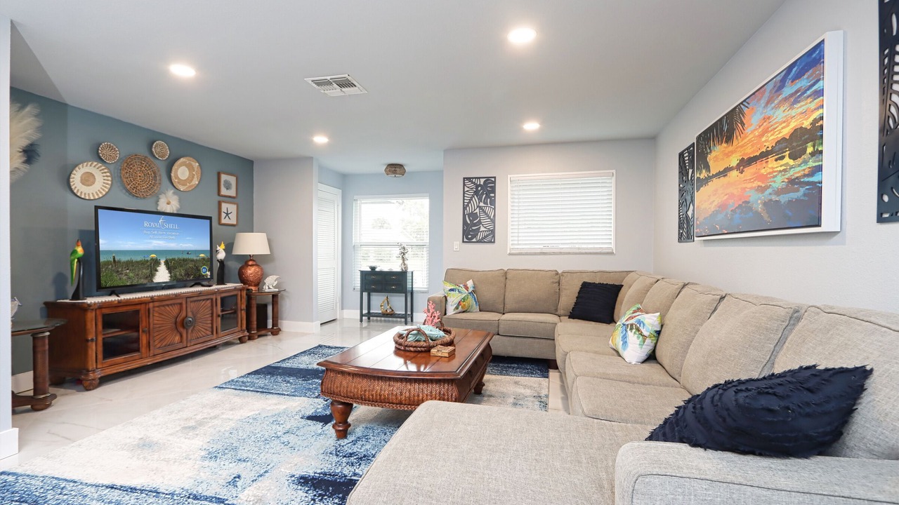 Photo of Livingroom in Lochmoor Waterway Estates