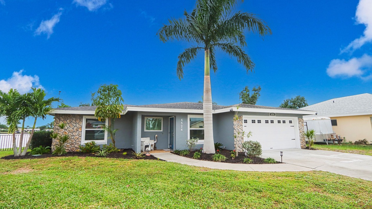 Photo of Others in Lochmoor Waterway Estates