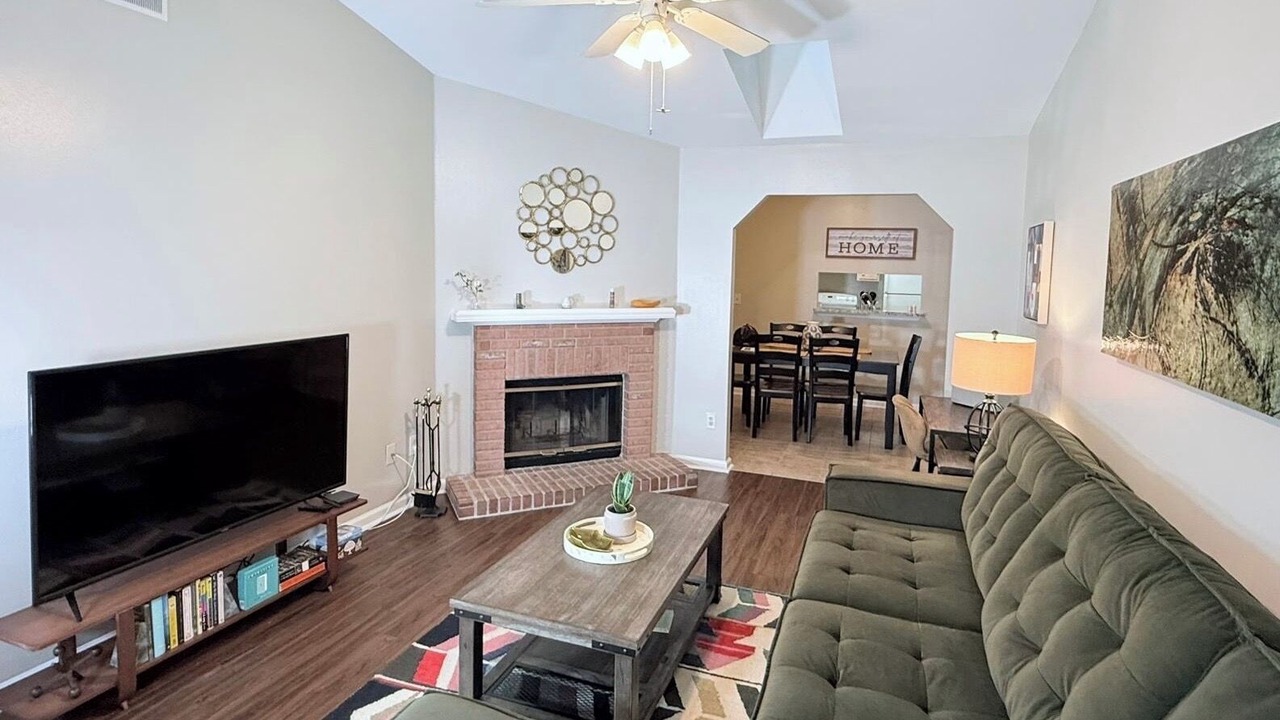 Photo of Livingroom in Tallahassee