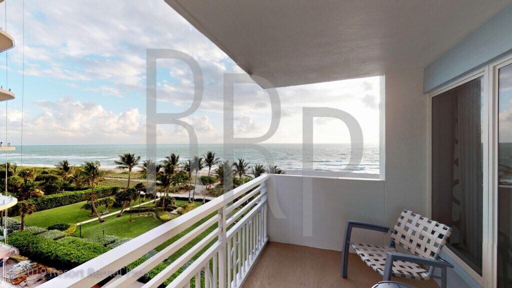 Photo of Others in Surfside