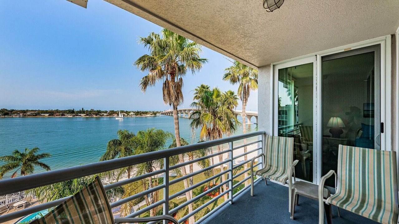 Photo of Patio Balcony in St. Petersburg