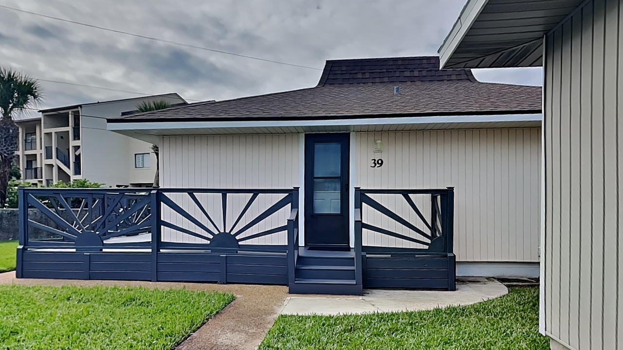 Photo of Outdoor in Surfcrest Village