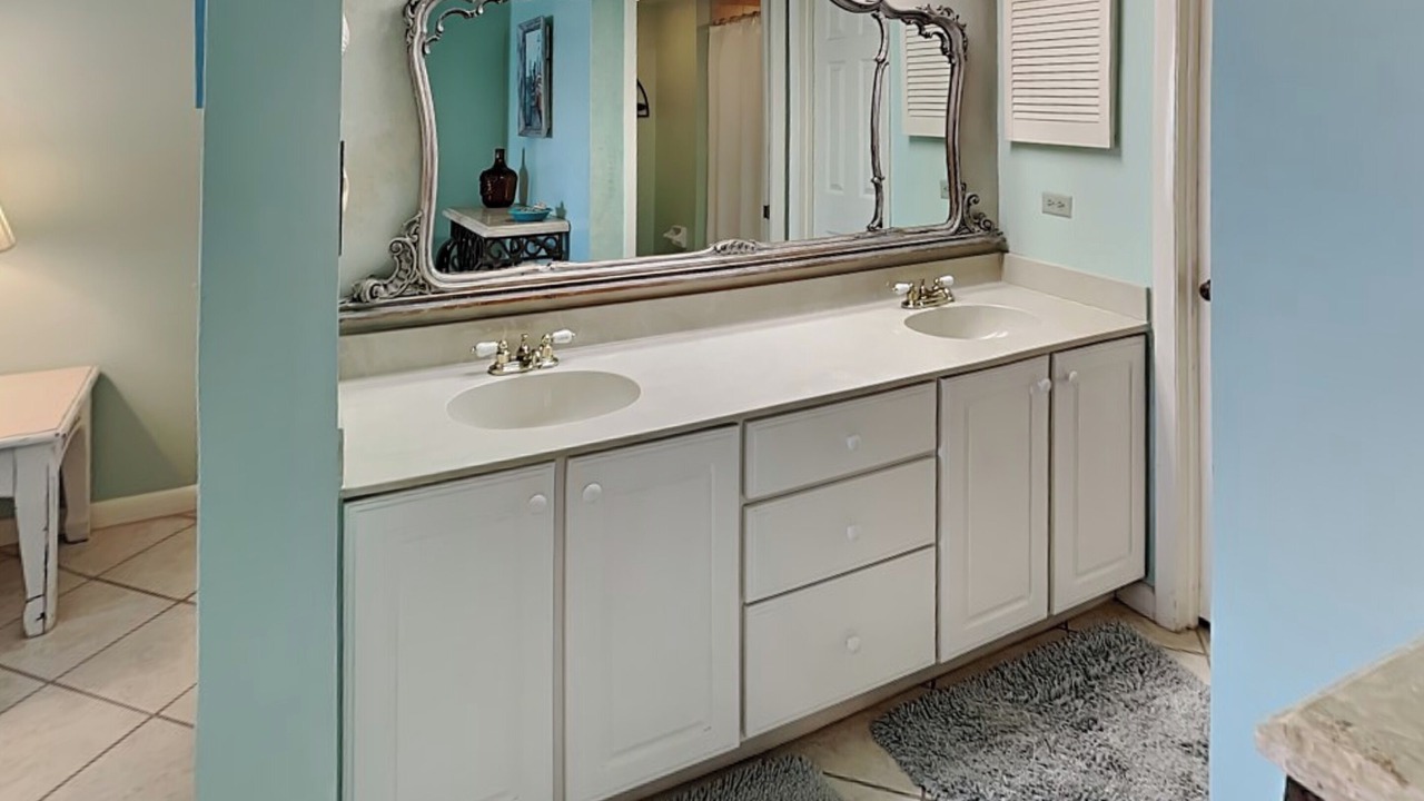 Photo of Bathroom in Crescent Beach