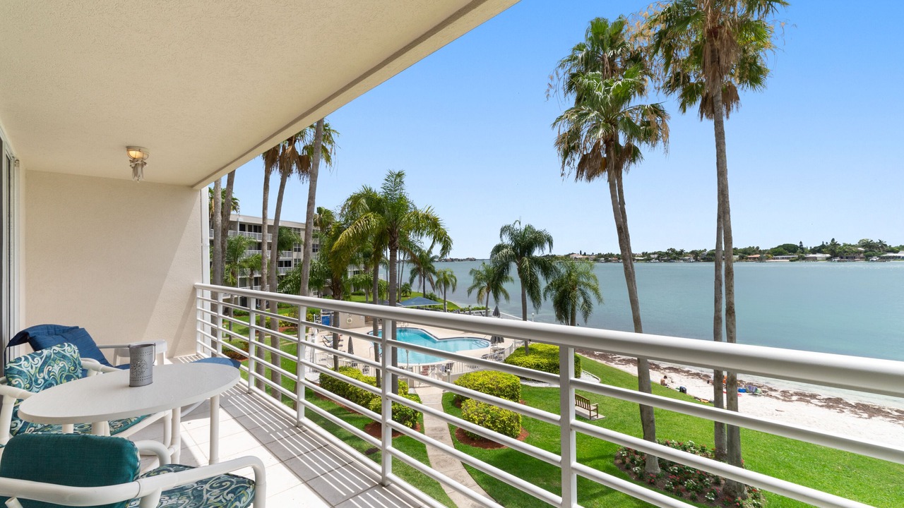 Photo of Patio Balcony in St. Petersburg