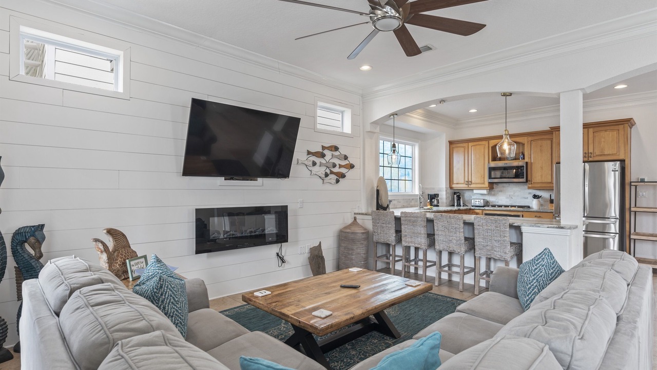 Photo of Livingroom in Crystal Shores