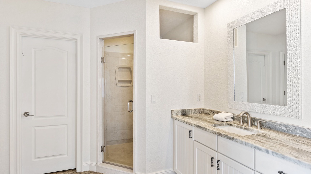 Photo of Bathroom in Crystal Shores
