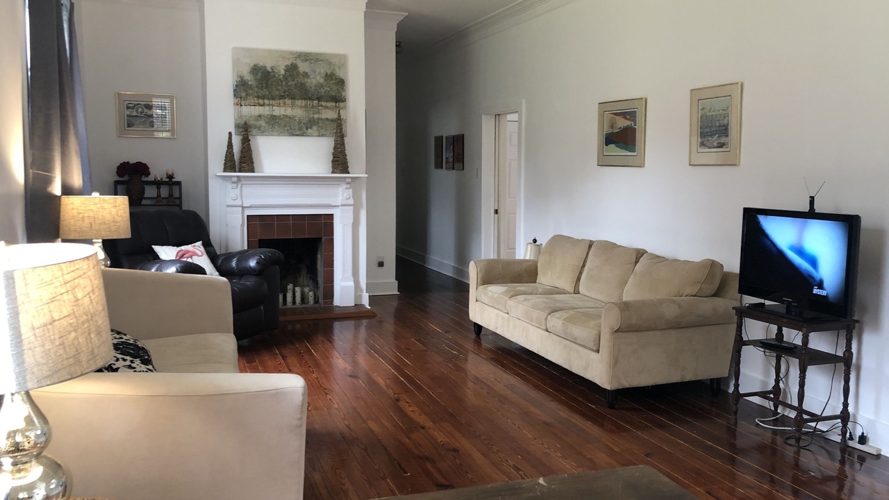 Photo of Livingroom in Central Business District
