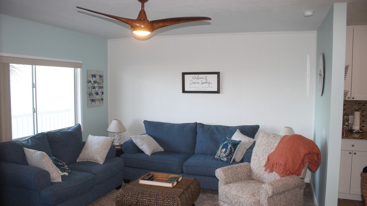 Photo of Livingroom in Crescent Beach