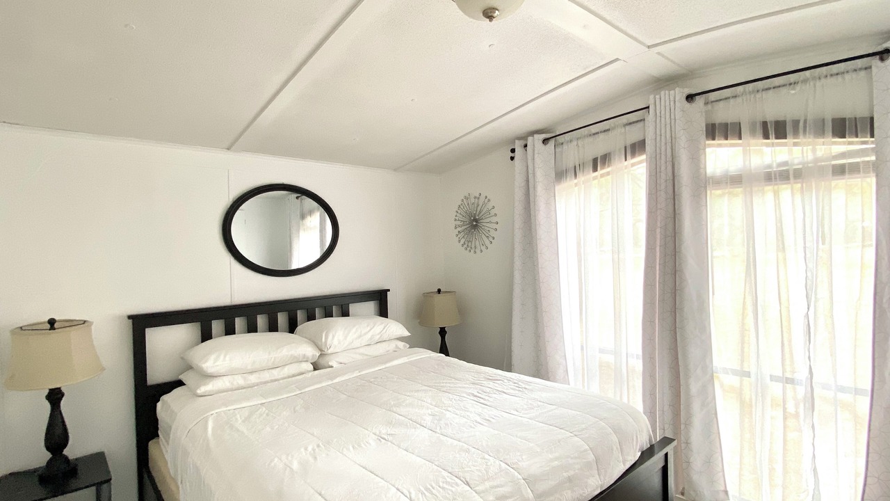 Photo of Bedroom in Lake City