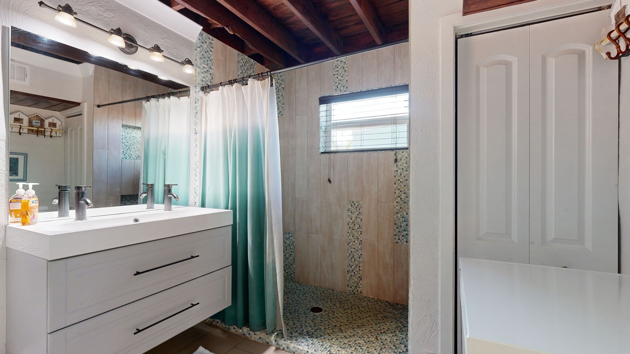 Photo of Bathroom in Little Venice