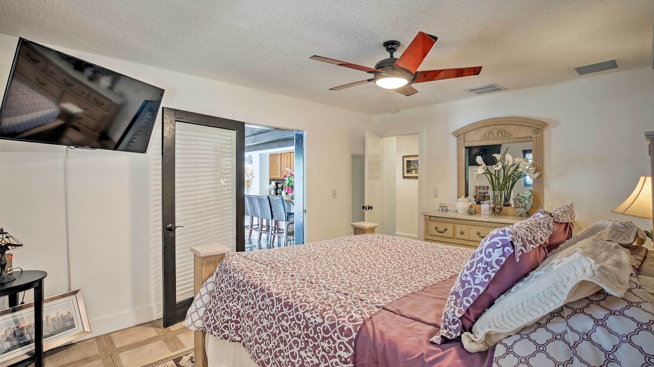 Photo of Bedroom in Pine Island Center