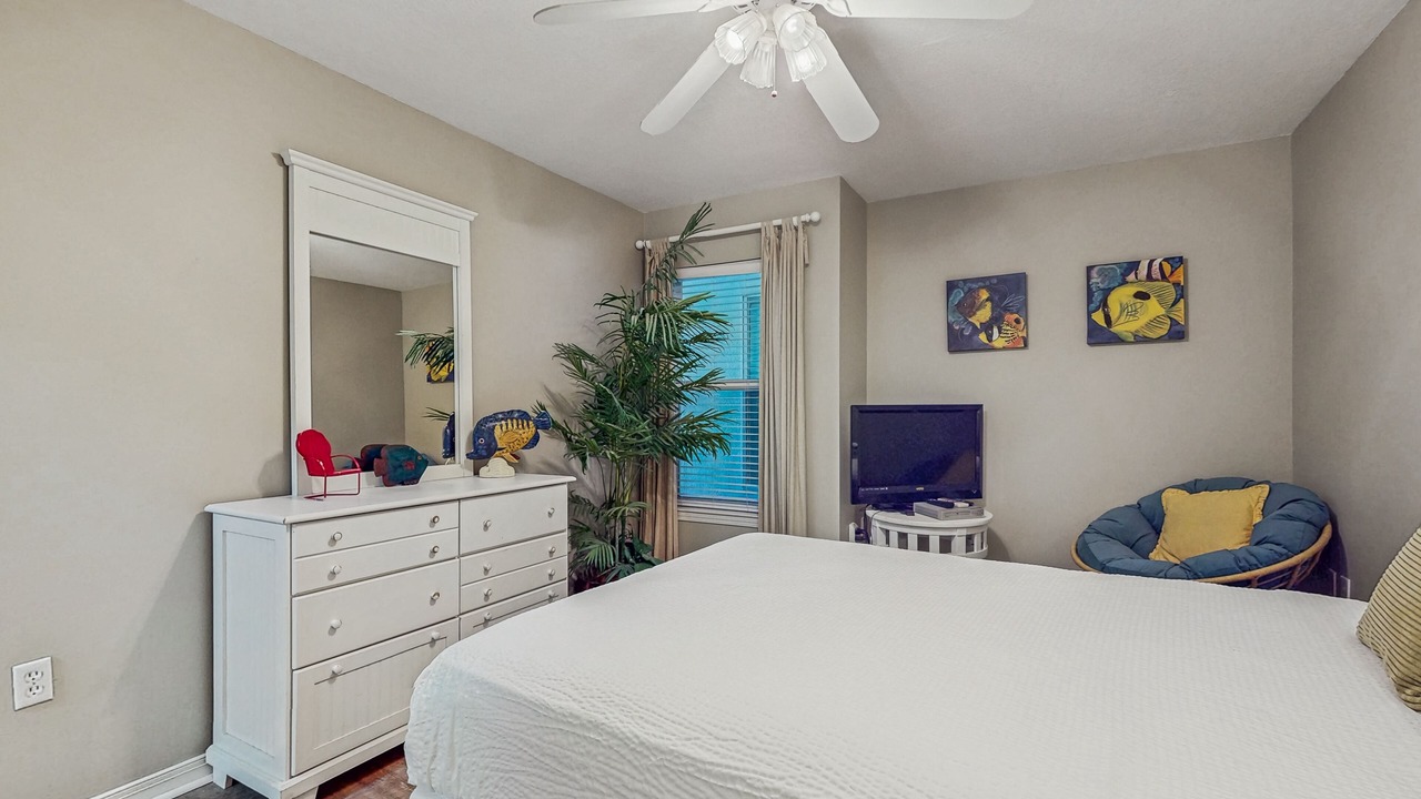 Photo of Bedroom in Gulf Place