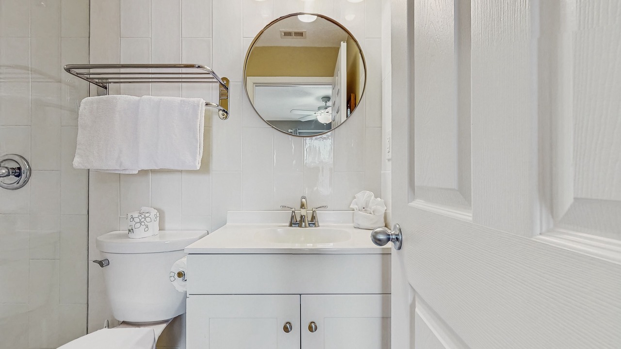 Photo of Bathroom in Gulf Place